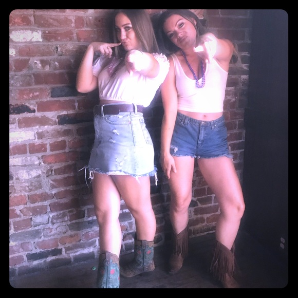 Meet your Posher, Haley - Picture 1 of 1